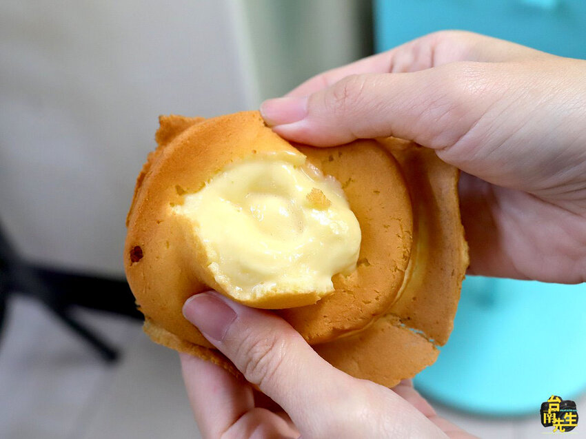 台南雞蛋燒／限量供應2小時完售／當日新鮮手打麵糊／天然食材無化學添加／不使用預拌粉和乳瑪琳／減糖製作美味無負擔／現點現做趕時間不要來