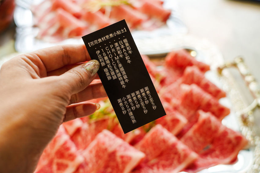 台南火鍋｜花花世界鍋物 浮誇海陸鍋 活龍蝦 Prime無骨牛小排 超邪惡鮭魚卵丼飯必點 台南東區最美度假網美風火鍋店22.jpg