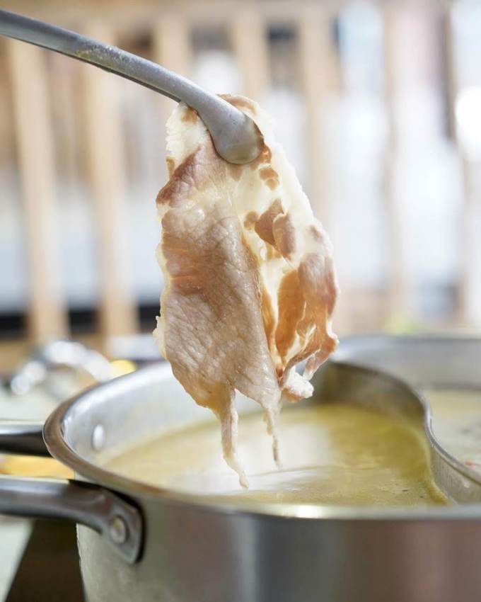 【台南美食】花花世界鍋物。南洋叢林風網美火鍋店。主打精緻海鮮、浮誇系大肉盤！營業至凌晨兩點～ - 阿華田的美食日記