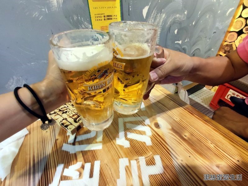 鐵炭魂-桐板饌酌食店 碰杯