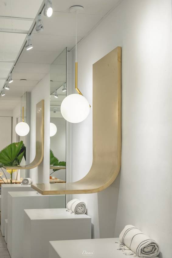 source: imgur.com 高雄苓雅|愚度咖啡-巷弄裡的網美咖啡館,餐點與空間都超好拍!