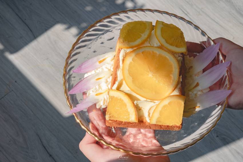 source: imgur.com 高雄苓雅|愚度咖啡-巷弄裡的網美咖啡館,餐點與空間都超好拍!