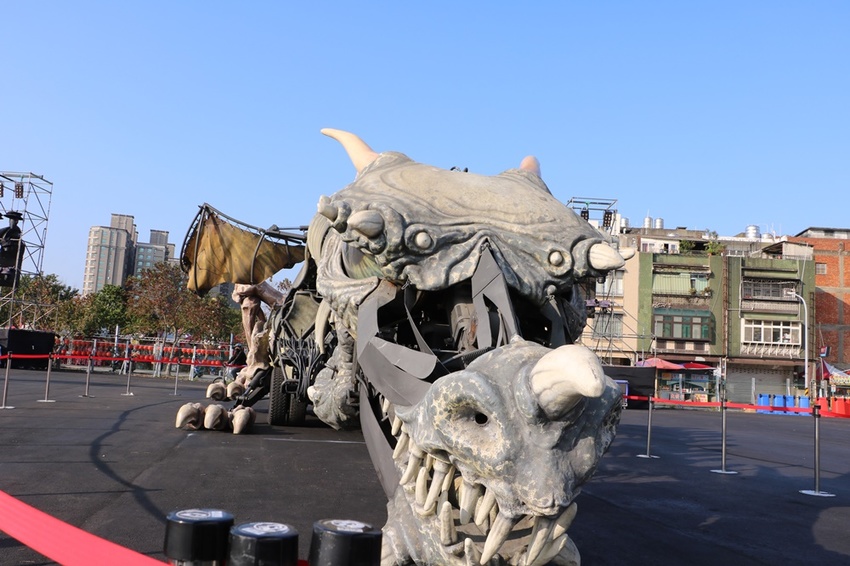 2020桃園燈會。光之桃花源 光之巨龍秀 法國機械巨龍馬戲團表演 噴火通通有