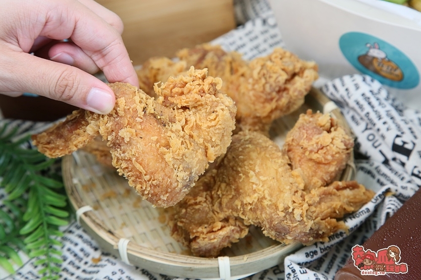 【台南美食】全台唯一馬鈴薯現切現炸洋芋片專賣！還有多達八種口味可任搭：兔彼炸物 - 熱血玩台南。跳躍新世界