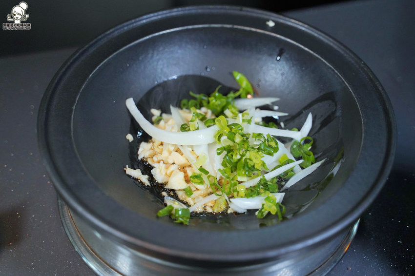 火鍋 鍋物 百元火鍋 個人鍋 宵夜 高雄美食 高雄鍋物 聚餐 文化中心