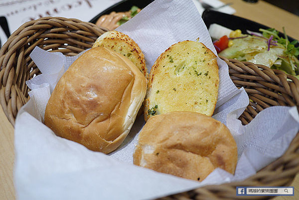 基隆牛排推薦【月之牛炙燒牛排專賣店】比臉大肋眼牛排/基隆美食