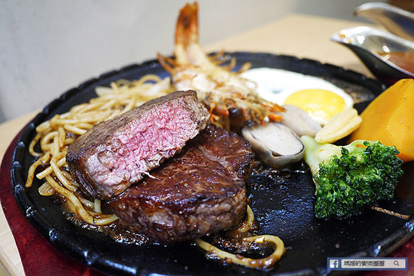 基隆牛排推薦【月之牛炙燒牛排專賣店】比臉大肋眼牛排/基隆美食