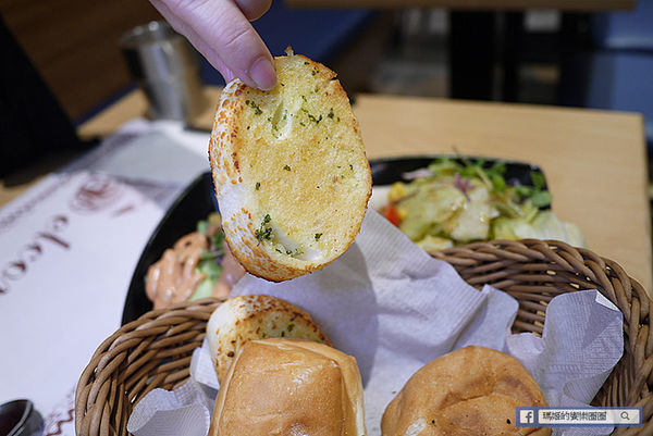 基隆牛排推薦【月之牛炙燒牛排專賣店】比臉大肋眼牛排/基隆美食