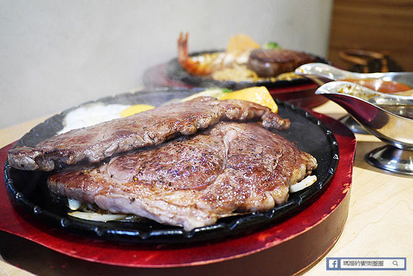 基隆牛排推薦【月之牛炙燒牛排專賣店】比臉大肋眼牛排/基隆美食