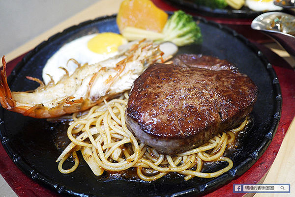 基隆牛排推薦【月之牛炙燒牛排專賣店】比臉大肋眼牛排/基隆美食