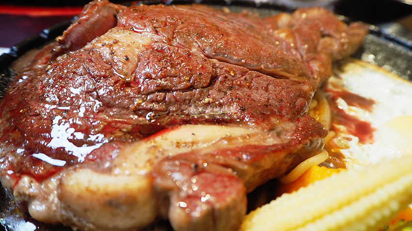 月之牛炙燒牛排專賣店 基隆女中美食,基隆火車站聚餐餐廳,和平島,基隆彩色小屋,基隆正濱漁港,基隆牛排酥皮濃湯,基隆車站酥皮濃湯,基隆火車站酥皮濃湯,基隆文化中心