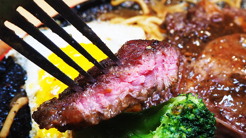 月之牛炙燒牛排專賣店 月之牛炙燒牛排專賣店,月之牛,基隆平價牛排,基隆火車站美食,基隆車站美食,基隆火車站牛排,基隆車站牛排,基隆火車站大份量美食,基隆車站大份量美食