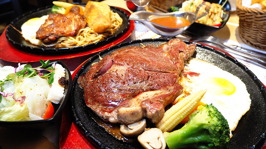 月之牛炙燒牛排專賣店 基隆東岸碼頭,基隆炙燒牛排,ESQUARE,東岸廣場,基隆孫東寶,基隆肋眼,基隆鐵板海鮮,月之牛,基隆原肉牛排,基隆牛排館,基隆廟口停車場