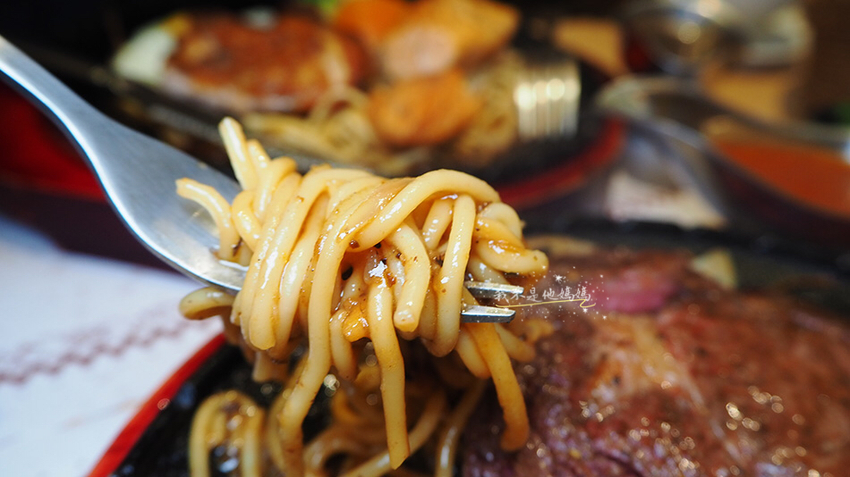 月之牛炙燒牛排專賣店 基隆廟口牛排,基隆廟口高CP值牛排,基隆廟口平價牛排,基隆愛二路,基隆愛二路美食,月桂炭火燒肉,豚野燒肉,基隆炙燒牛排,基隆廟口炙燒牛排