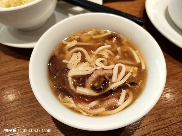 2024鼎泰豐|新生店,品嚐黃金十八摺的小籠包🍜,米其林指南