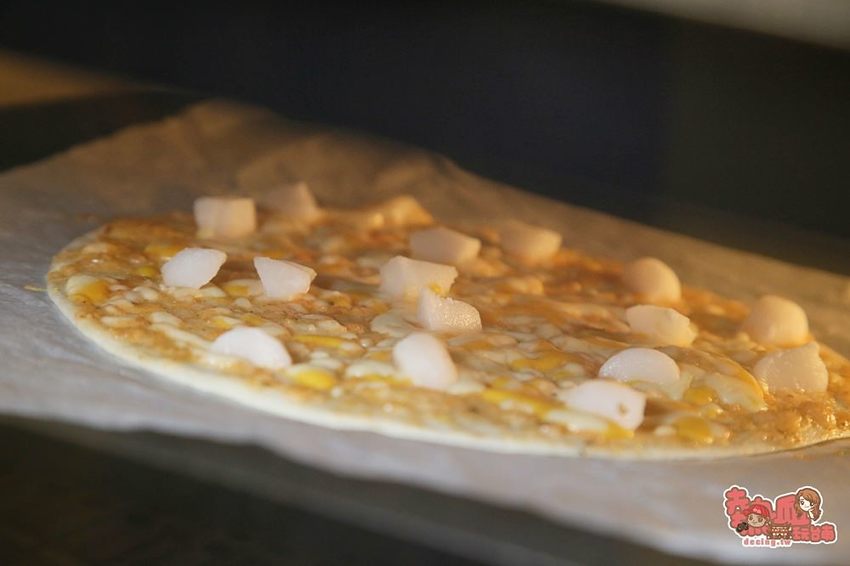 【台南美食】這真的不是pizza！日式小攤車上販售美味平價明太子烤餅：日式明太子起司烤餅 - 熱血玩台南。跳躍新世界