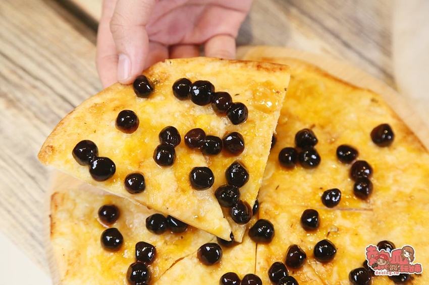 【台南美食】這真的不是pizza！日式小攤車上販售美味平價明太子烤餅：日式明太子起司烤餅 - 熱血玩台南。跳躍新世界