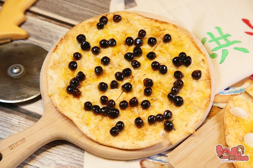 【台南美食】這真的不是pizza！日式小攤車上販售美味平價明太子烤餅：日式明太子起司烤餅 - 熱血玩台南。跳躍新世界