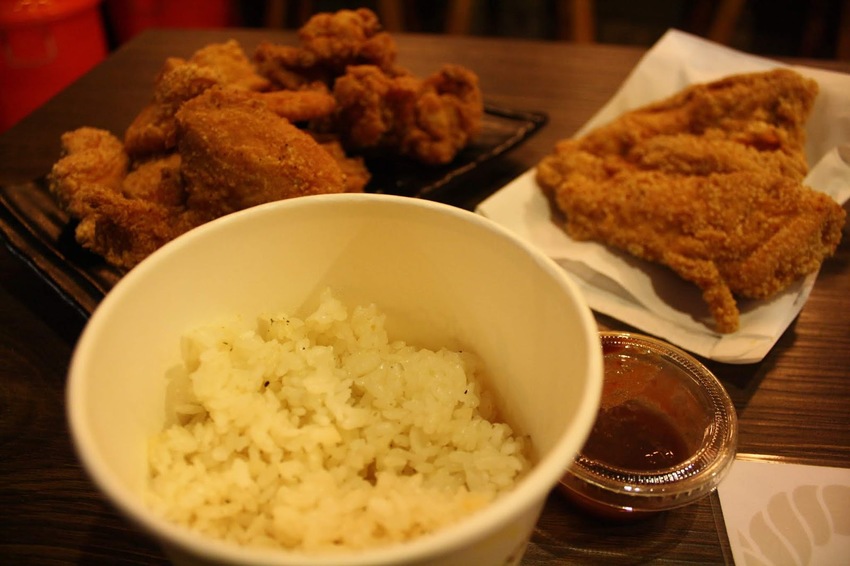 【大安區雞排推薦】傳奇雞排|自製特殊醃料醃漬,多汁不乾柴-六張犁雞排推薦!