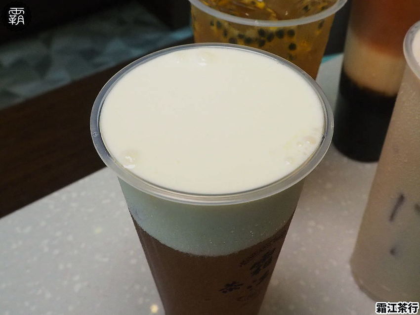 復刻台灣老茶行，霜江茶行，老派飲品添新意，脆梅綠、冬瓜蜜百香酸甜沁涼～