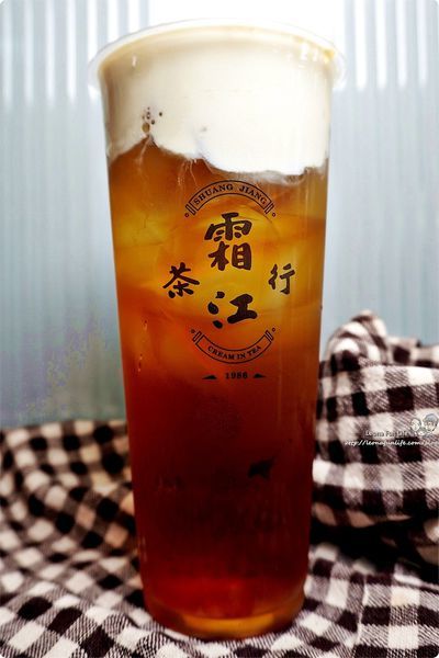廟東夜市美食 豐原美食 霜江茶行豐原菜單必喝推薦menu 手搖飲料 飲料店 芝士奶霜 杭菊 布丁奶茶 黑糖珍珠鮮奶 百香果 人氣店DSC08413.JPG