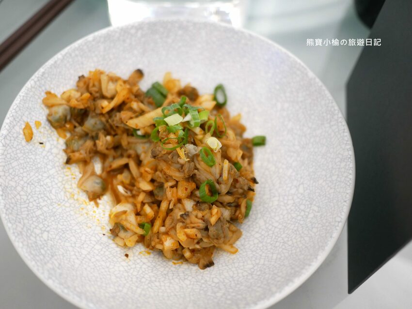 【台中美食】萊特薇庭台中最美的飯店式宴會餐廳，人生最重要決定就在這舉行吧！婚宴辦桌桌菜菜色心得分享紀錄。 @熊寶小榆の旅遊日記