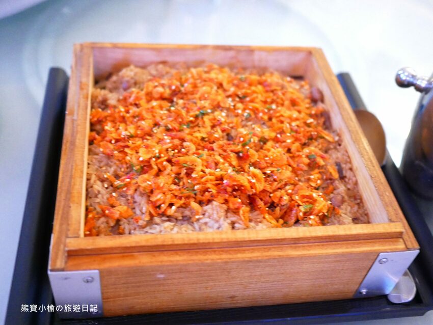 【台中美食】萊特薇庭台中最美的飯店式宴會餐廳，人生最重要決定就在這舉行吧！婚宴辦桌桌菜菜色心得分享紀錄。 @熊寶小榆の旅遊日記