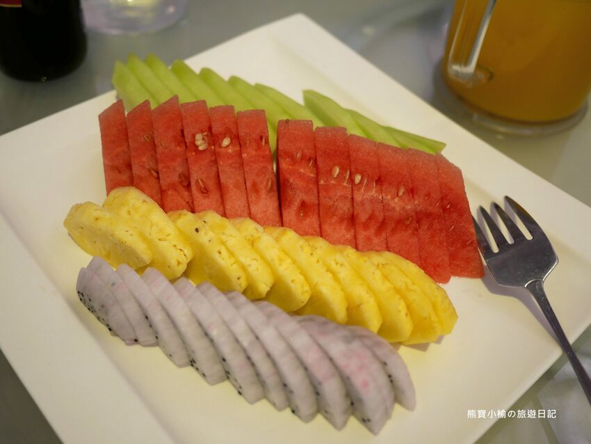 【台中美食】萊特薇庭台中最美的飯店式宴會餐廳，人生最重要決定就在這舉行吧！婚宴辦桌桌菜菜色心得分享紀錄。 @熊寶小榆の旅遊日記