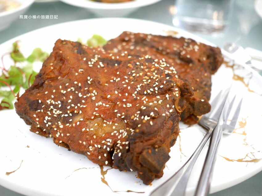 【台中美食】萊特薇庭台中最美的飯店式宴會餐廳，人生最重要決定就在這舉行吧！婚宴辦桌桌菜菜色心得分享紀錄。 @熊寶小榆の旅遊日記