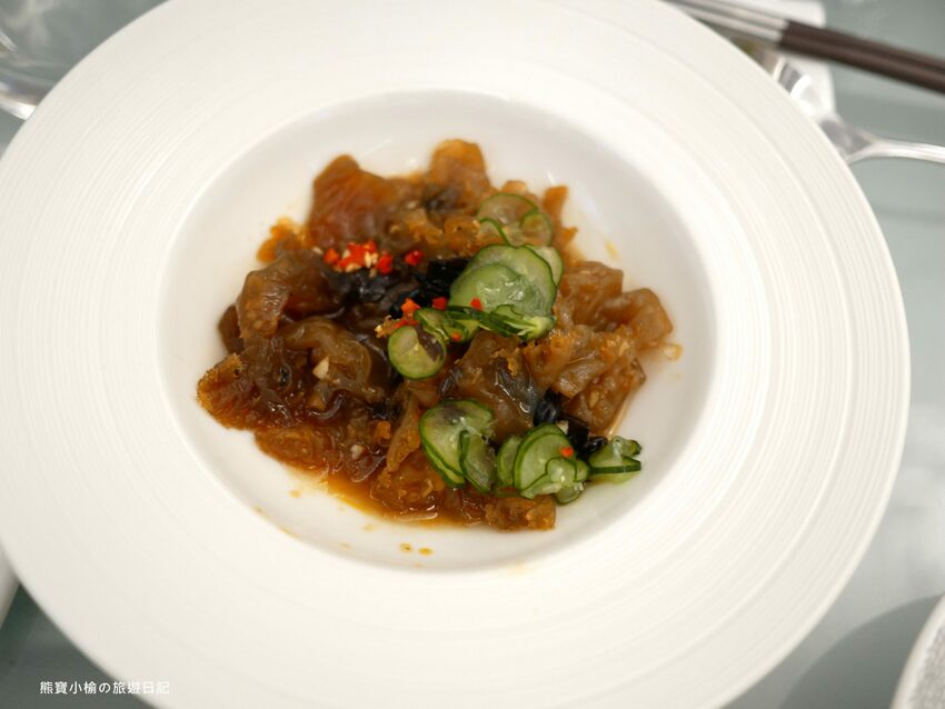 【台中美食】萊特薇庭台中最美的飯店式宴會餐廳，人生最重要決定就在這舉行吧！婚宴辦桌桌菜菜色心得分享紀錄。 @熊寶小榆の旅遊日記