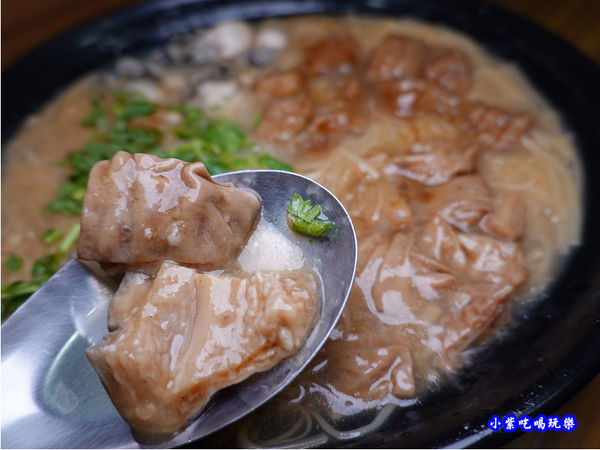 滷大腸-無敵號赤肉大腸麵線.jpg