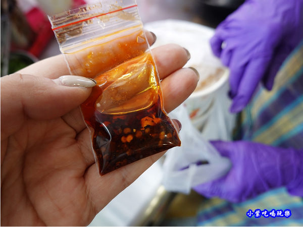 自製辣油-無敵號赤肉大腸蚵仔麵線 (1).jpg