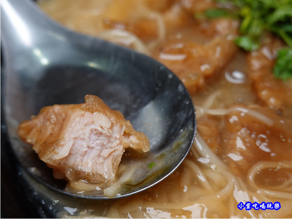 赤肉-無敵號赤肉大腸蚵仔麵線.jpg