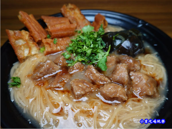 港式麵線-無敵號赤肉大腸蚵仔麵線 (1).jpg