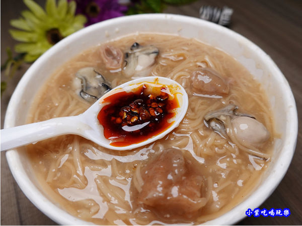 外帶綜合麵線-無敵號赤肉大腸蚵仔麵線 (4).jpg