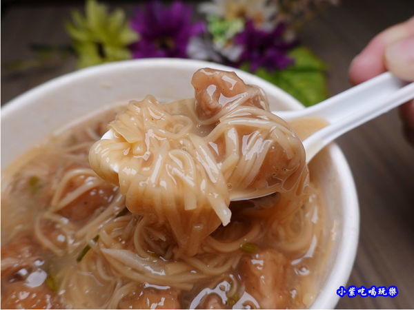 外帶赤肉麵線-無敵號赤肉大腸蚵仔麵線 (4).jpg