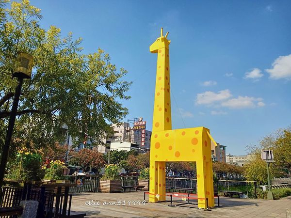 /tmp/phpyPE6on /tmp/phpyPE6on