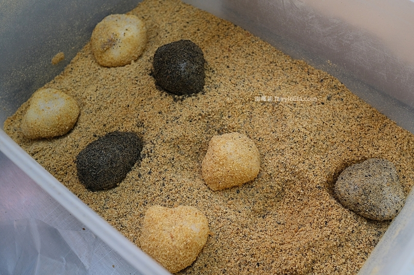 芳塢碼頭專業麻糬。台中伴手禮推薦 12年傳統古早味手工麻糬,一咬就爆餡! @蹦啾♥謝蘿莉 La vie heureuse