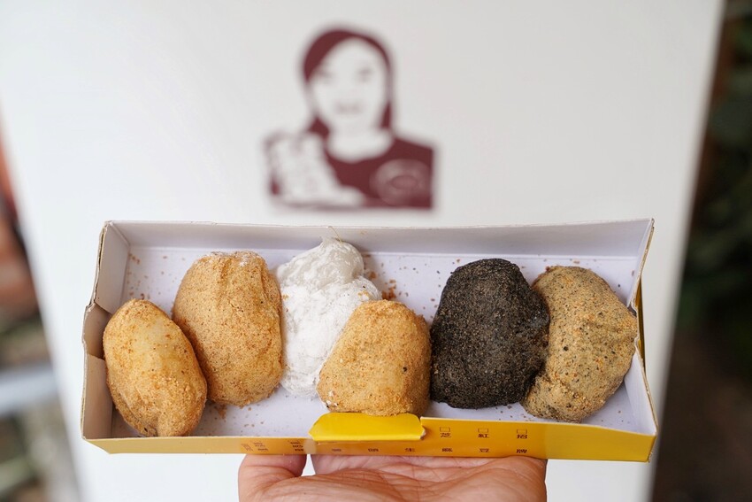 【芳塢碼頭專業麻糬】在地人推薦的麻糬口袋名單怎麼能錯過！傳統包餡麻糬顆顆飽滿且不黏牙，新上市的雲朵驢打滾療癒可愛又欠吃！台中伴手禮首選推薦！ - 阿華田的美食日記