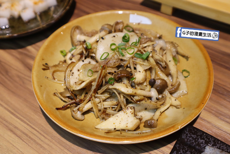 【三重串燒】雞的燒鳥（鶏の焼き鳥-串燒專門店)居酒屋.日本生啤便宜.三重國小捷運站對面