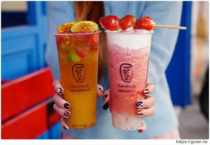 全台首創，把草莓糖葫蘆放進飲料裡！一天限量20杯，只有這裡能喝到～