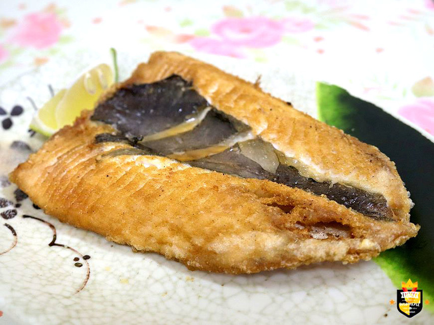 台南小吃/傳統古早味飯桌仔/還沒開店就排隊/無店名飄香10多年/在地老饕口袋名單/價格親民食材新鮮