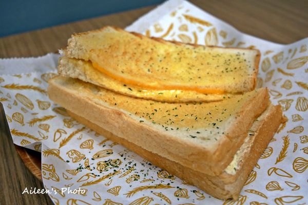 /tmp/phppjz6mT /tmp/phppjz6mT