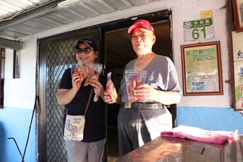 花蓮鳳林美食。韓老爹誠信商店 良心商店 x 涮嘴古早味麻花捲 一包才$25