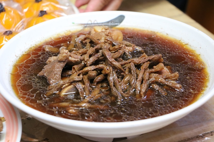 花蓮鳳林。徐穗堆廖快菸樓 大阪式菸樓 x 客家風味餐、香蒜豬腳、長豆干排骨湯