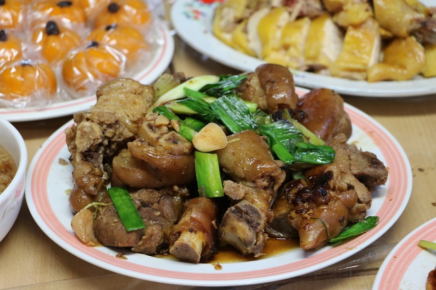 花蓮鳳林。徐穗堆廖快菸樓 大阪式菸樓 x 客家風味餐、香蒜豬腳、長豆干排骨湯