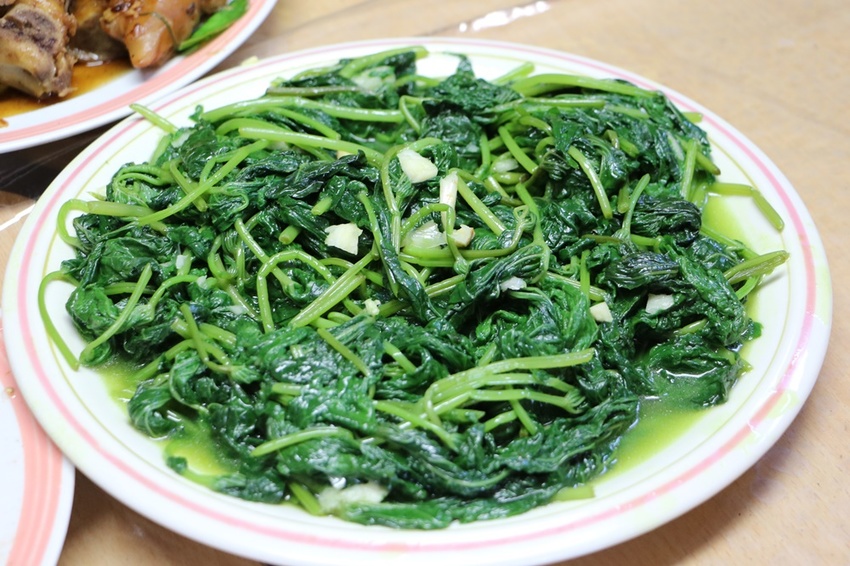 花蓮鳳林。徐穗堆廖快菸樓 大阪式菸樓 x 客家風味餐、香蒜豬腳、長豆干排骨湯