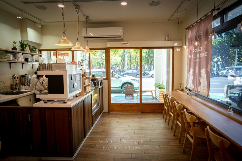 桃園中壢美食｜好貳Coffee Home Cuisine，中壢中正公園對面翻轉台味文青早午餐。古早味軟蛋餅、韓風金厚吐司、黑金松露拌麵必點