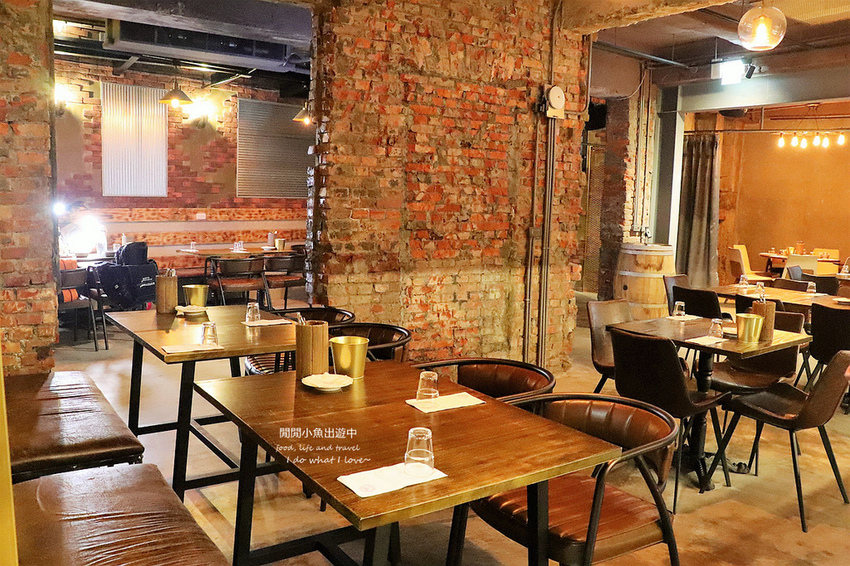 西門町餐酒館拉圖爾精釀柴燒餐廳。台北餐酒館、精釀啤酒餐廳