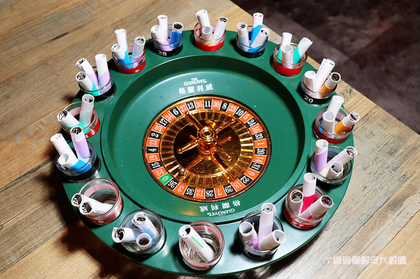 新竹大遠百附近美食推薦洋相餐酒館!新竹火車站附近宵夜美食,生啤酒299元無限暢飲,週四調酒買一送一